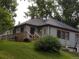 1428 E Barnes Lake Road