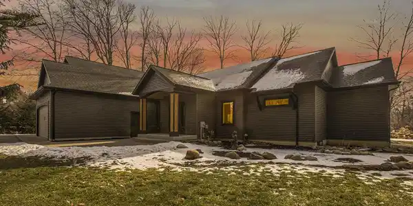 8695 Parmalee Road