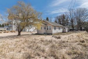 107 N Lakeshore Drive