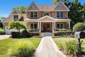 20 Streamwood Drive