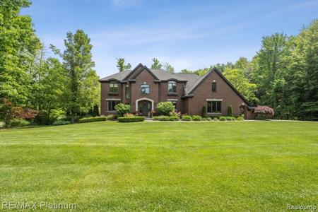 8130 SOUTHSHORE Drive