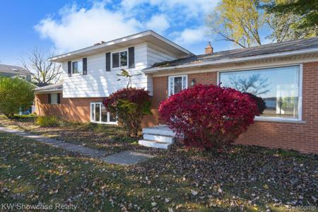 5274 Cooley Lake Road