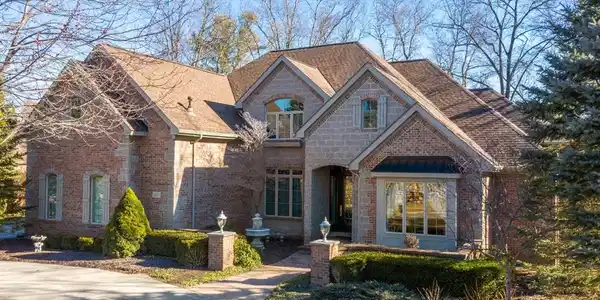 1281 LACROSSE Trail