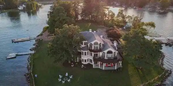 265 Lakeshore Dr Island