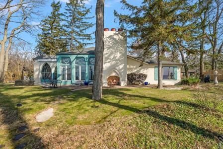 5876 Dunham Lane