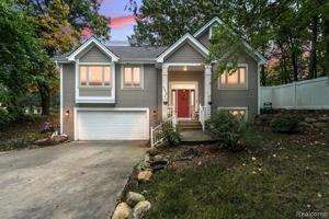 4849 SYLVANVIEW Drive