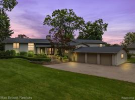 5271 ELMGATE Drive
