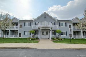 1127 S LAKE DR UNIT 214