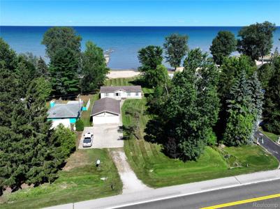 3867 S LAKESHORE Road