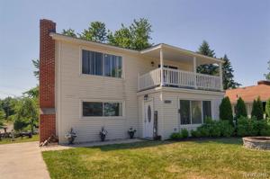 2689 LAKESIDE Drive