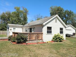 5673 SHADY Lane