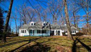 1080 W HIGHLAND Road