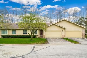 1976 Hunters Lane