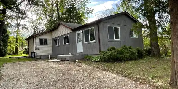 441 MAPLE Drive