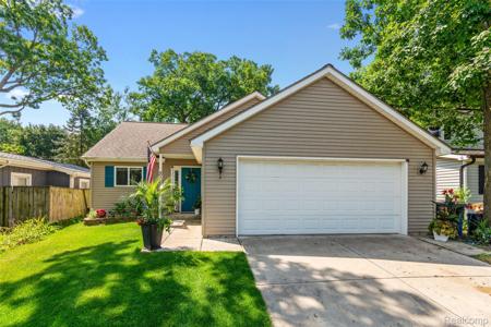 3633 Richmond Street