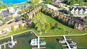 2239 N LONG LAKE Road