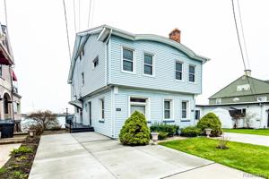 2648 MILITARY Street