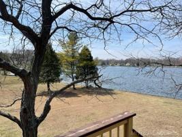 1059 LAKESHORE
