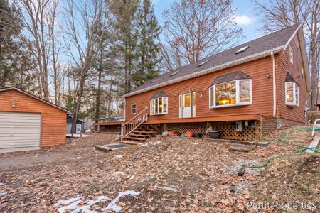 10352 N Athey Avenue