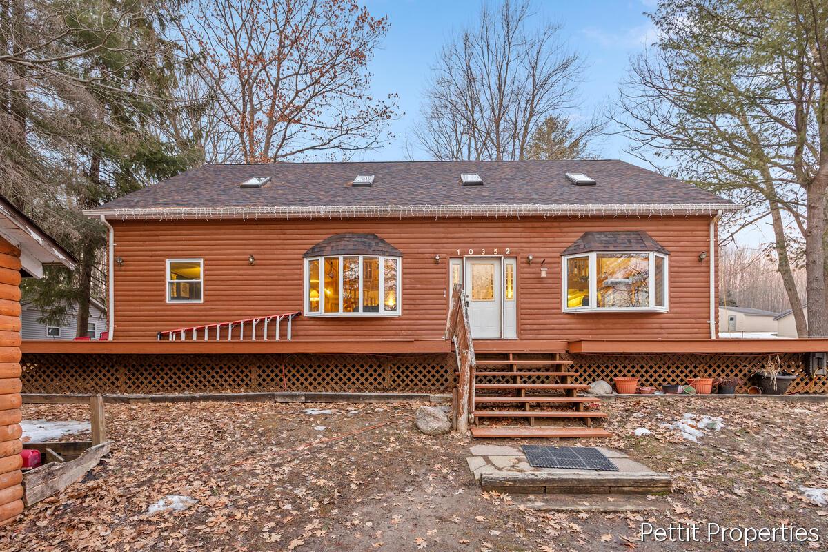 Image 2: 10352-N-Athey_001