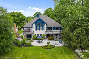 8261 COOLEY BEACH Drive