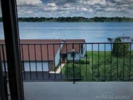 1715 RIVER