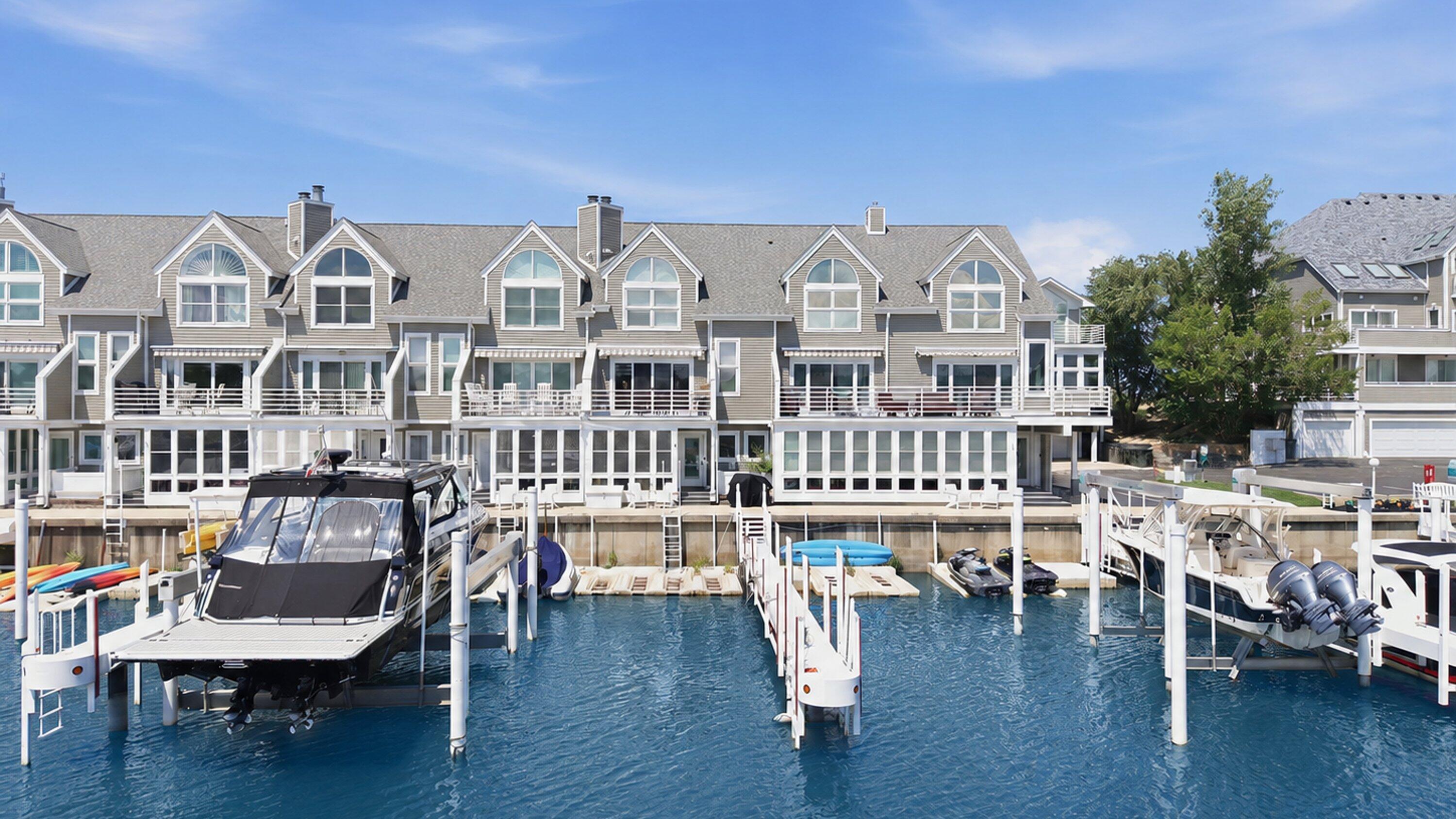 Image 2: Dock