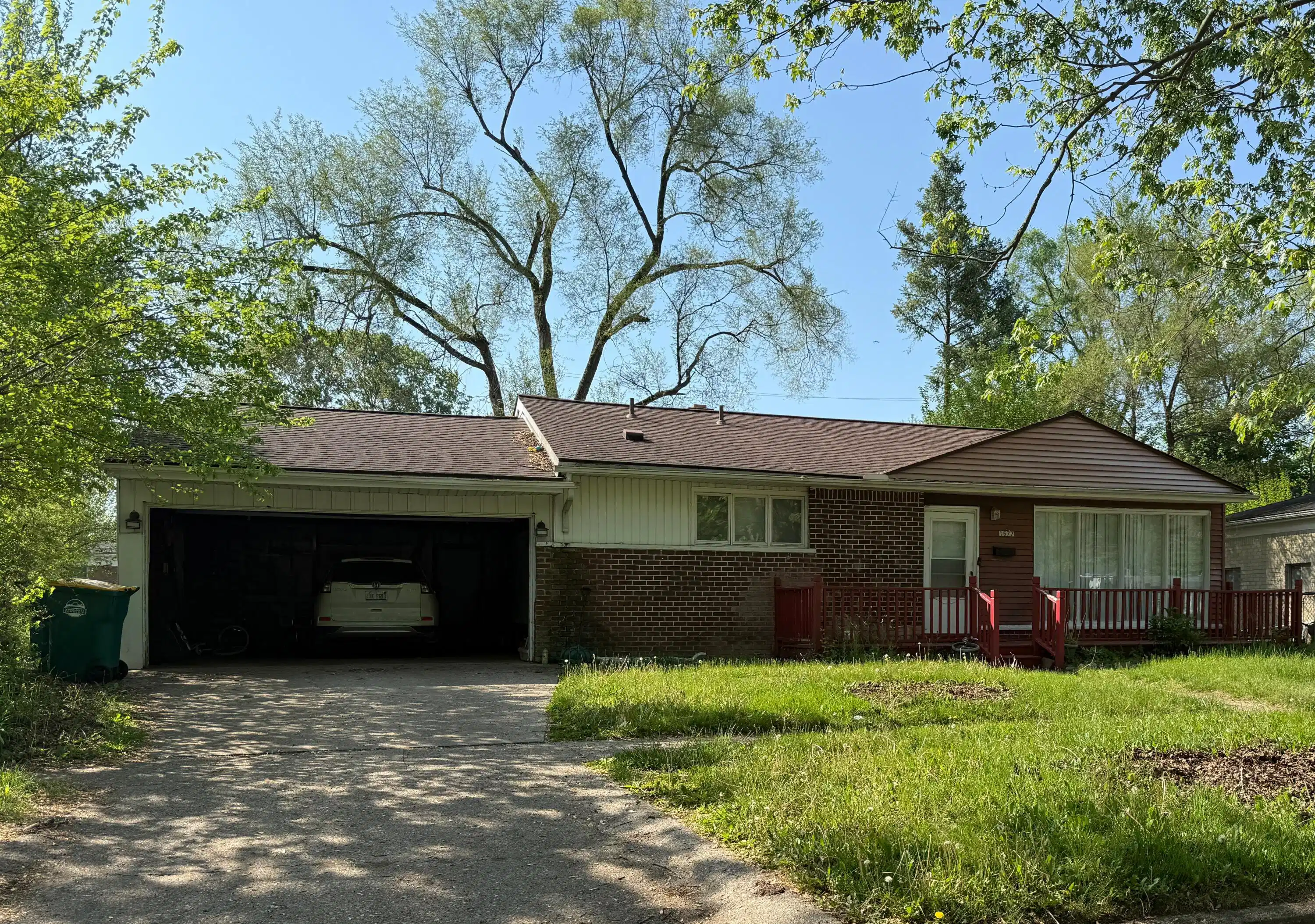 Image 1: Front
