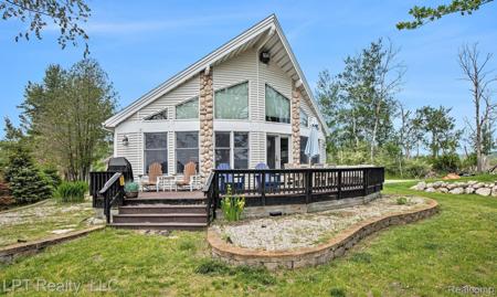 8721 Bayview Road