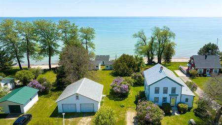 2424 Lake