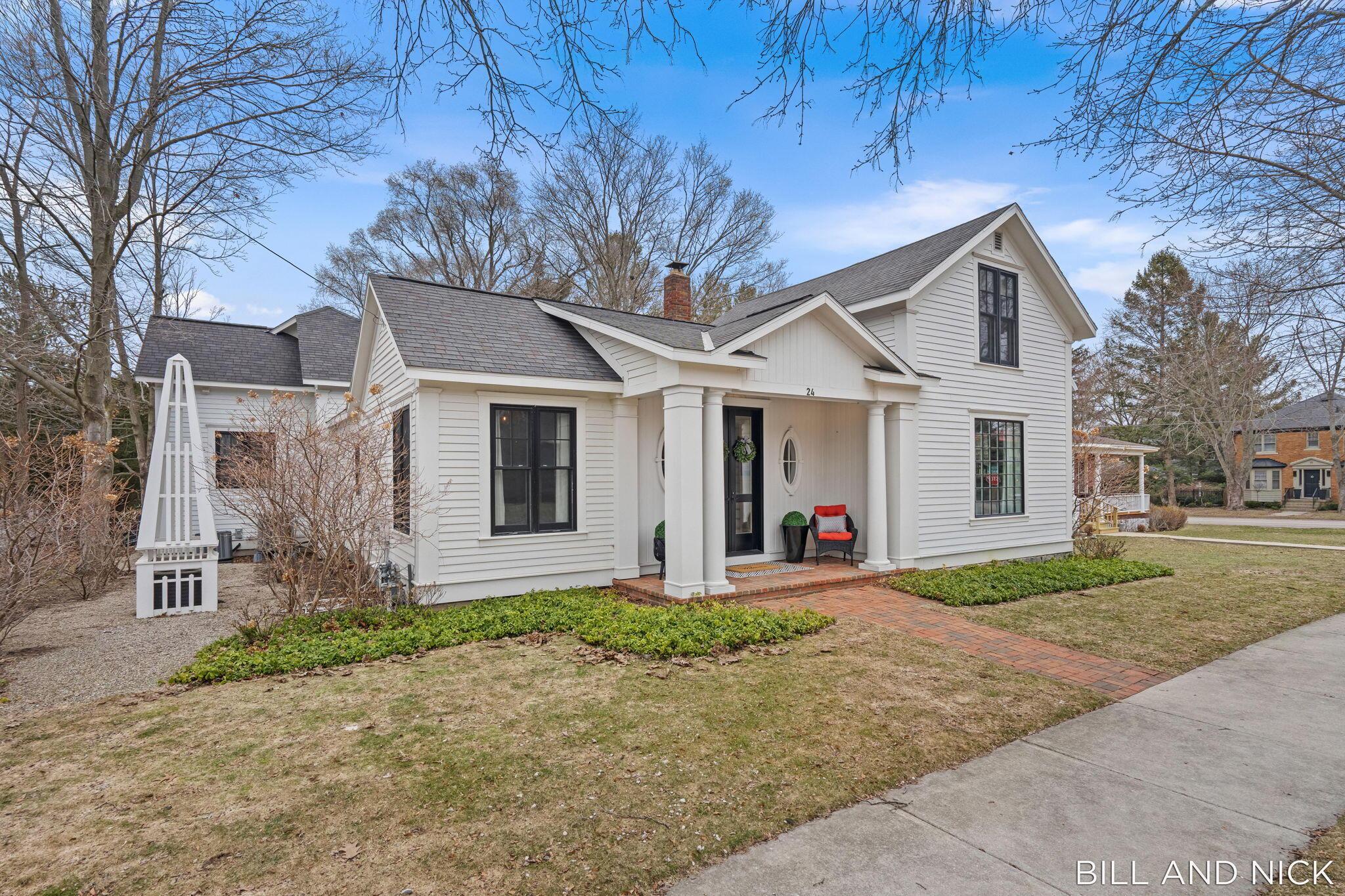 Image 4: front porch