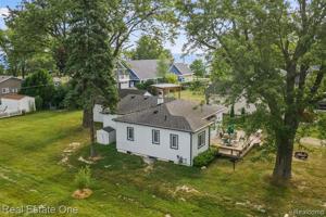 7525 ELMWOOD Road