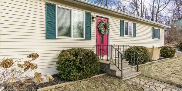 990 Hickory Ridge Circle