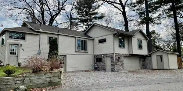 838 PINE TREE W Road