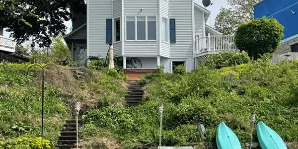 567 Breezy Bluff Street