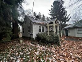 9843 Greenwood