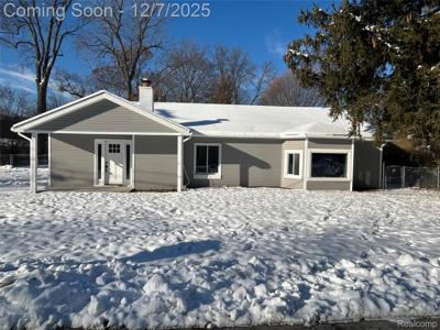 2488 Willow Beach Street