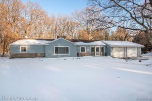 2290 ROSEWOOD Drive