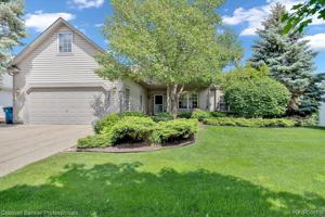 338 OXFORD LAKE Drive