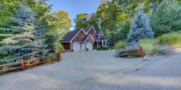 1031 S Bay View Trail