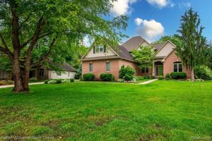 3336 LAKEWOOD SHORES DR Drive