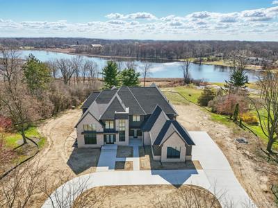 3281 Chickering Lane
