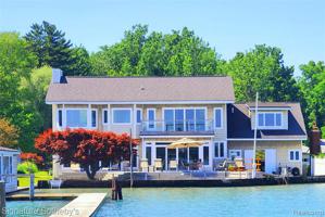 1825 S CHANNEL Drive