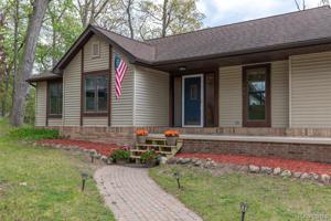 588 FOREST LAKE Boulevard