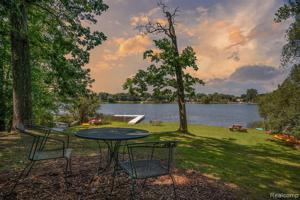 5084 HARBOR OAK DR # 37 Drive