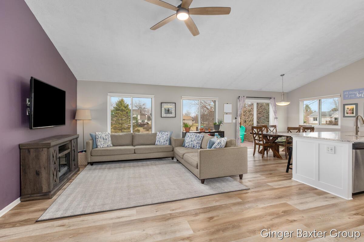 Image 3: 7476-Tillicum_003