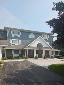 4500 LAKESHORE Road