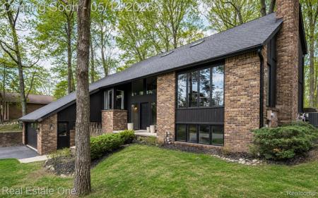 6464 Deer Ridge Drive