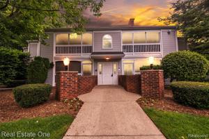 1219 CURZON Court