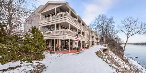 1741 Cliffs Landing